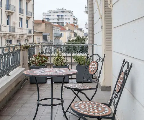 Design La Petite Europe - Ideal Curistes Апартаменты Виши